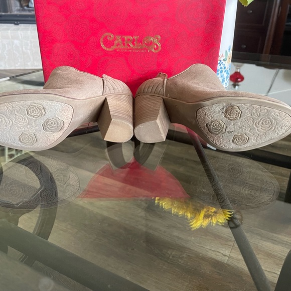 Carlos By Carlos Santana ladies Bootie type boot. Fabric upper - Picture 7 of 10